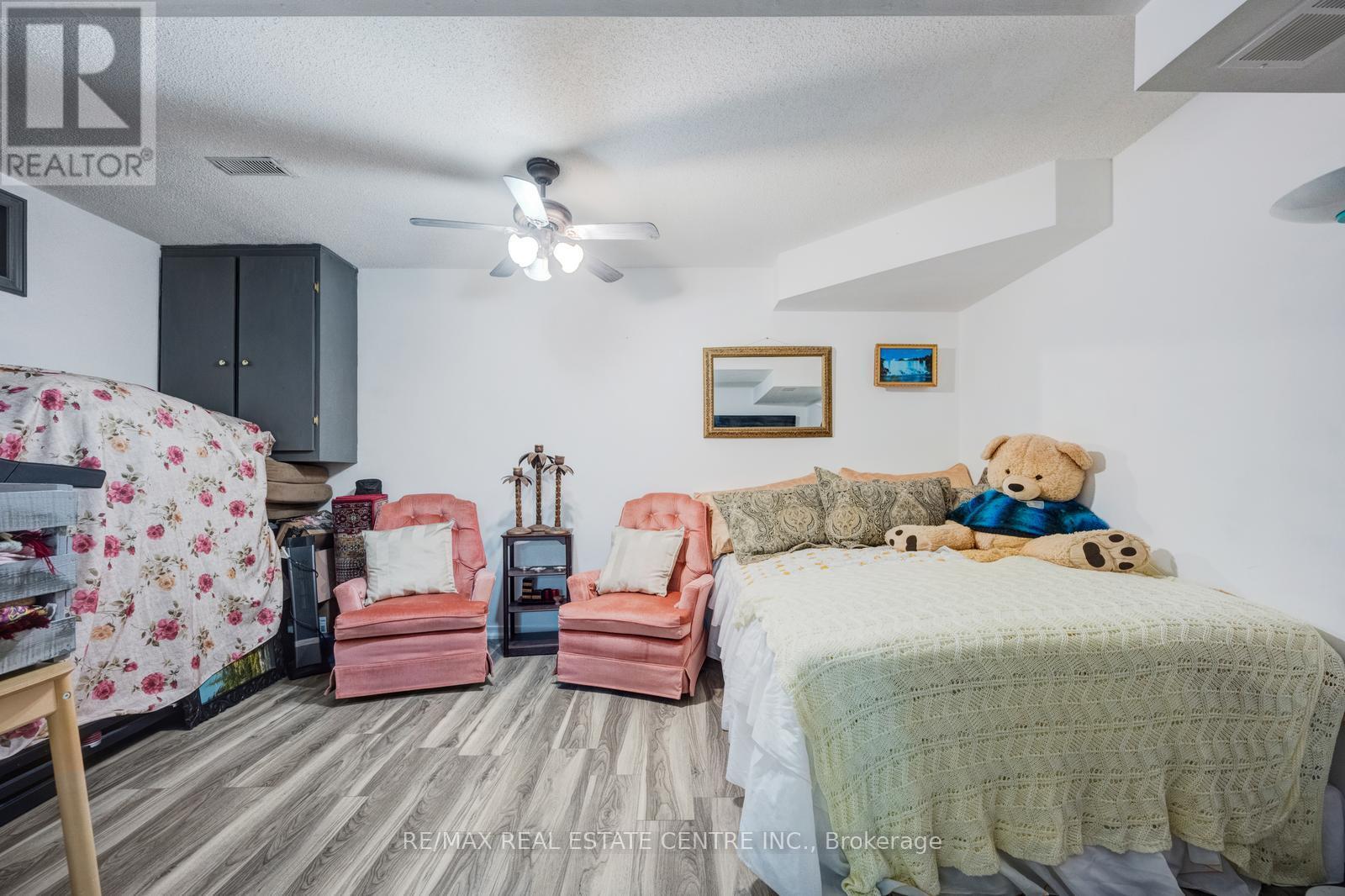 #25 5020 DELAWARE DRIVE - 39