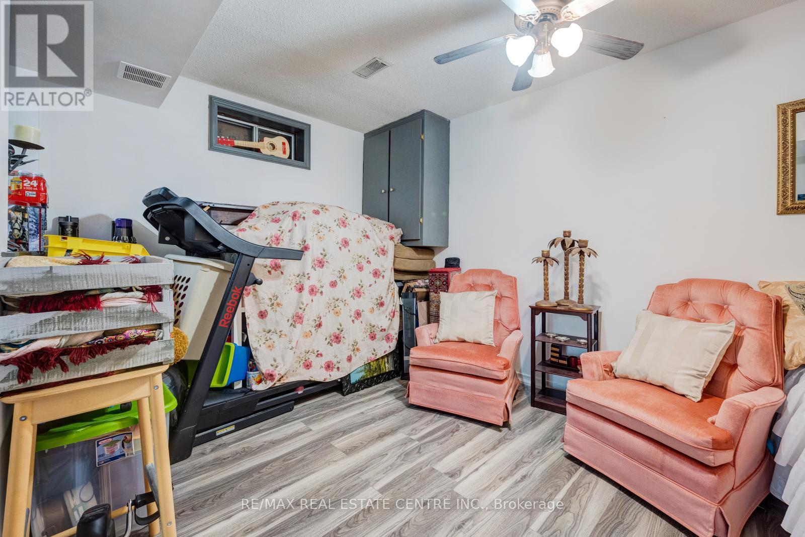 #25 5020 DELAWARE DRIVE - 40