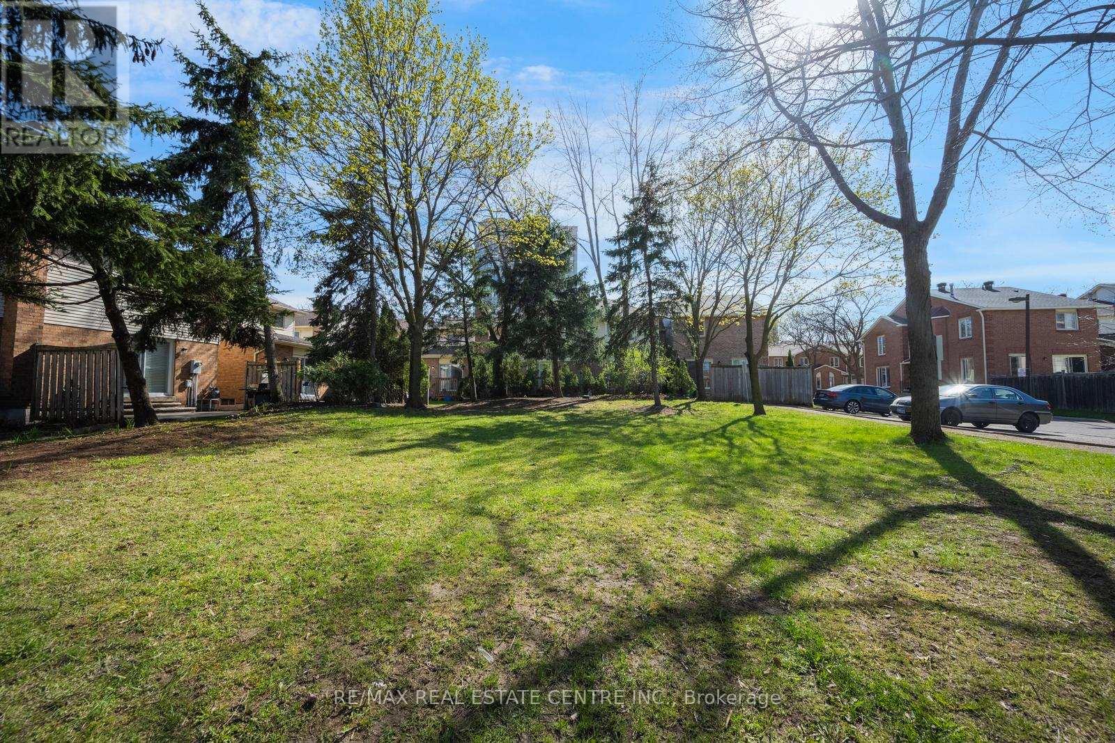 #25 5020 DELAWARE DRIVE - 49