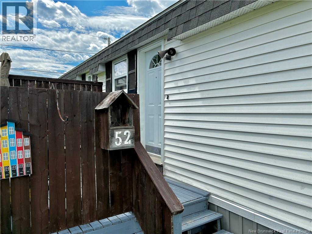 52 Dupuis Avenue - Image 2