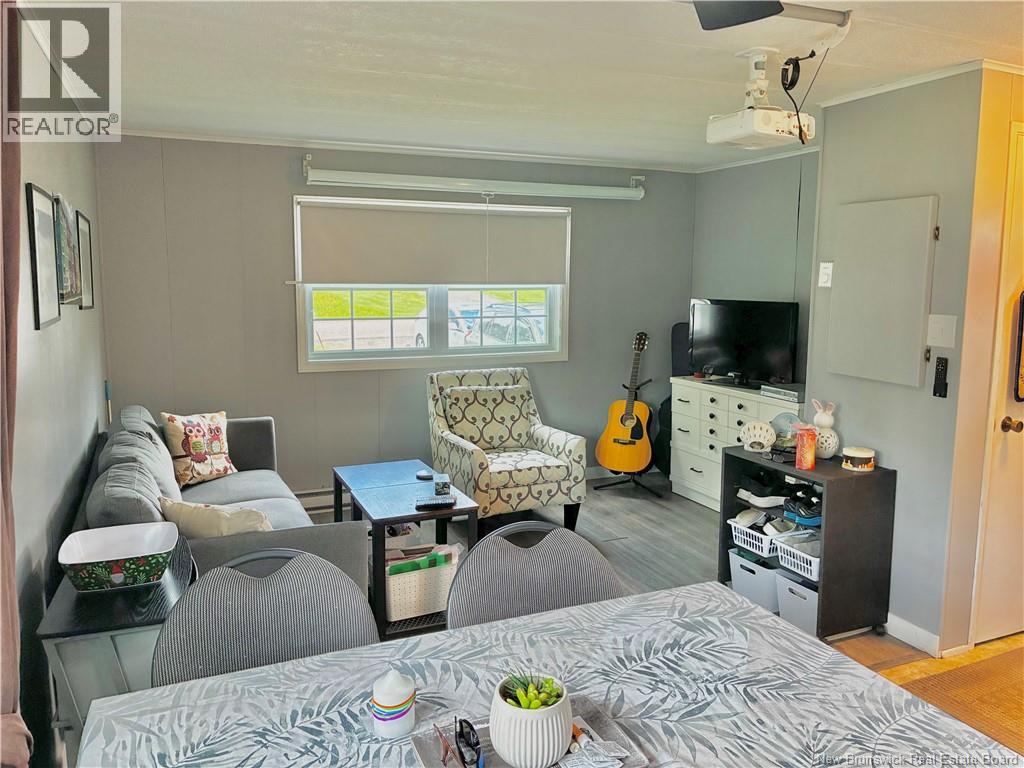52 Dupuis Avenue - Image 3
