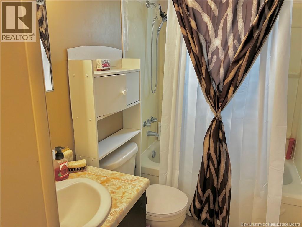 52 Dupuis Avenue - Image 19