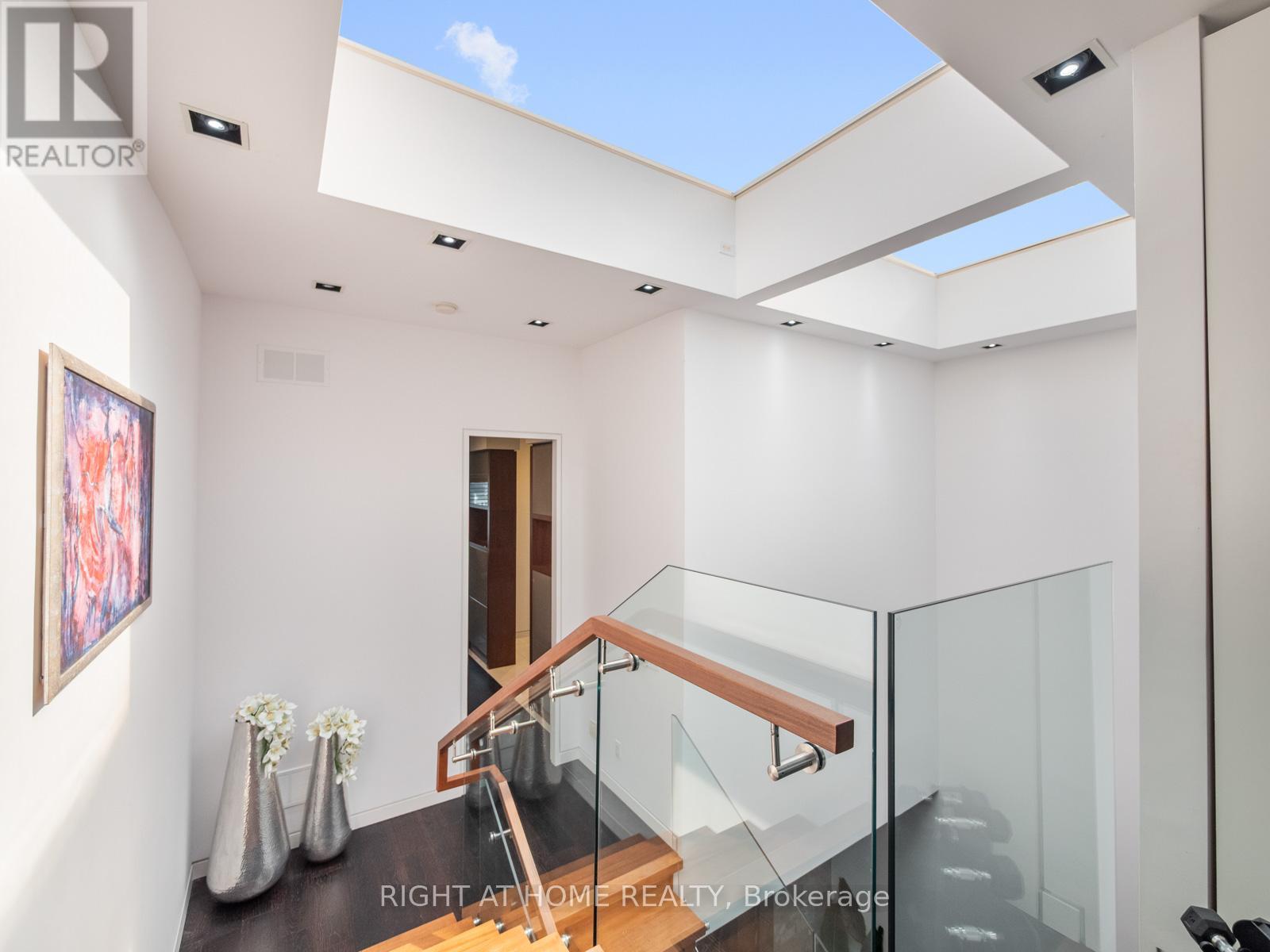 336 MELROSE AVENUE - 24