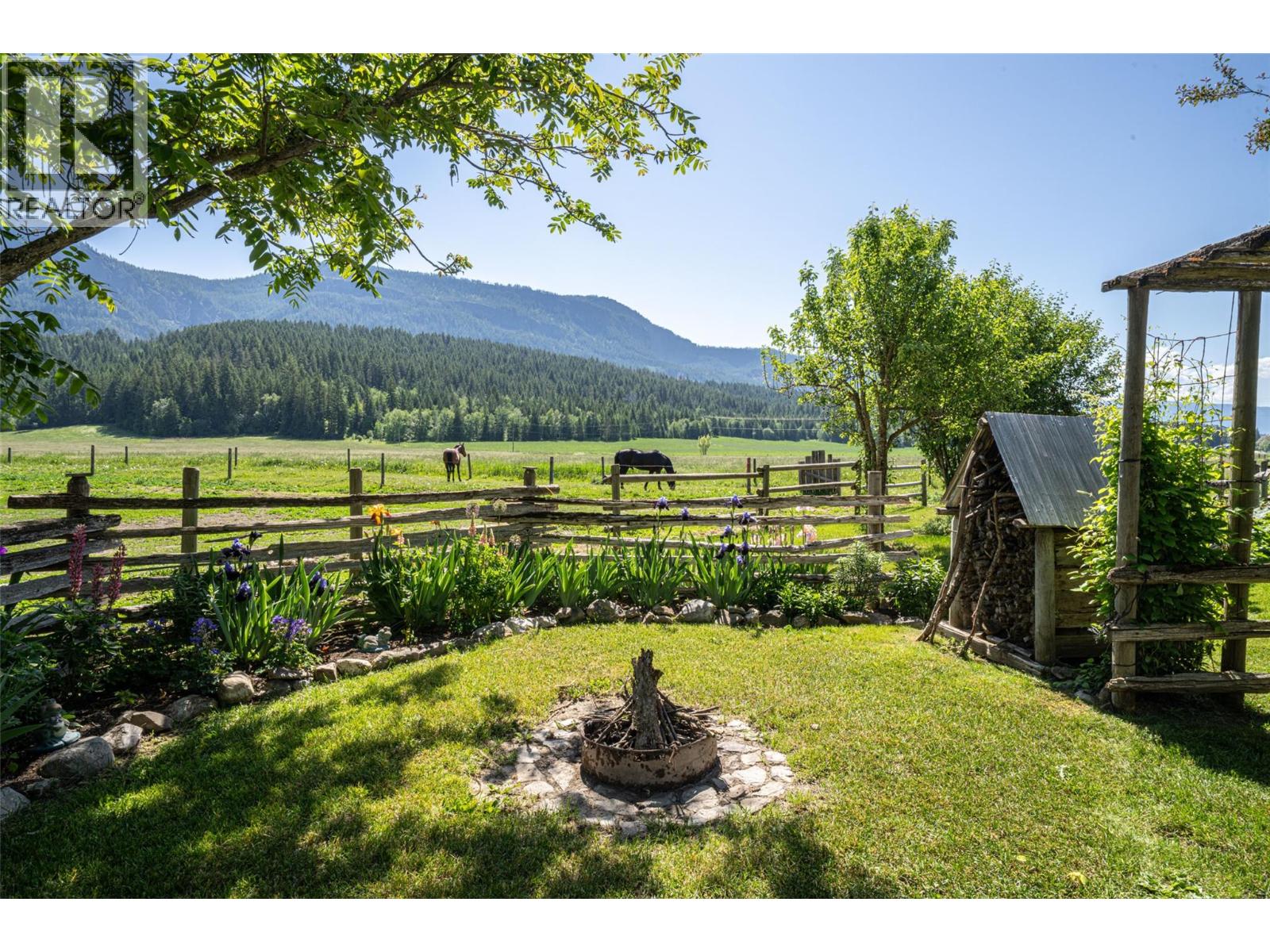 749 Enderby - Grindrod Road - 86