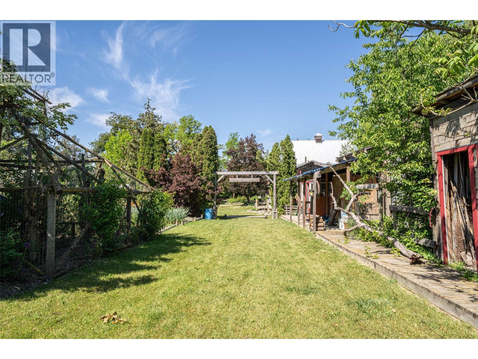 749 Enderby - Grindrod Road - 76