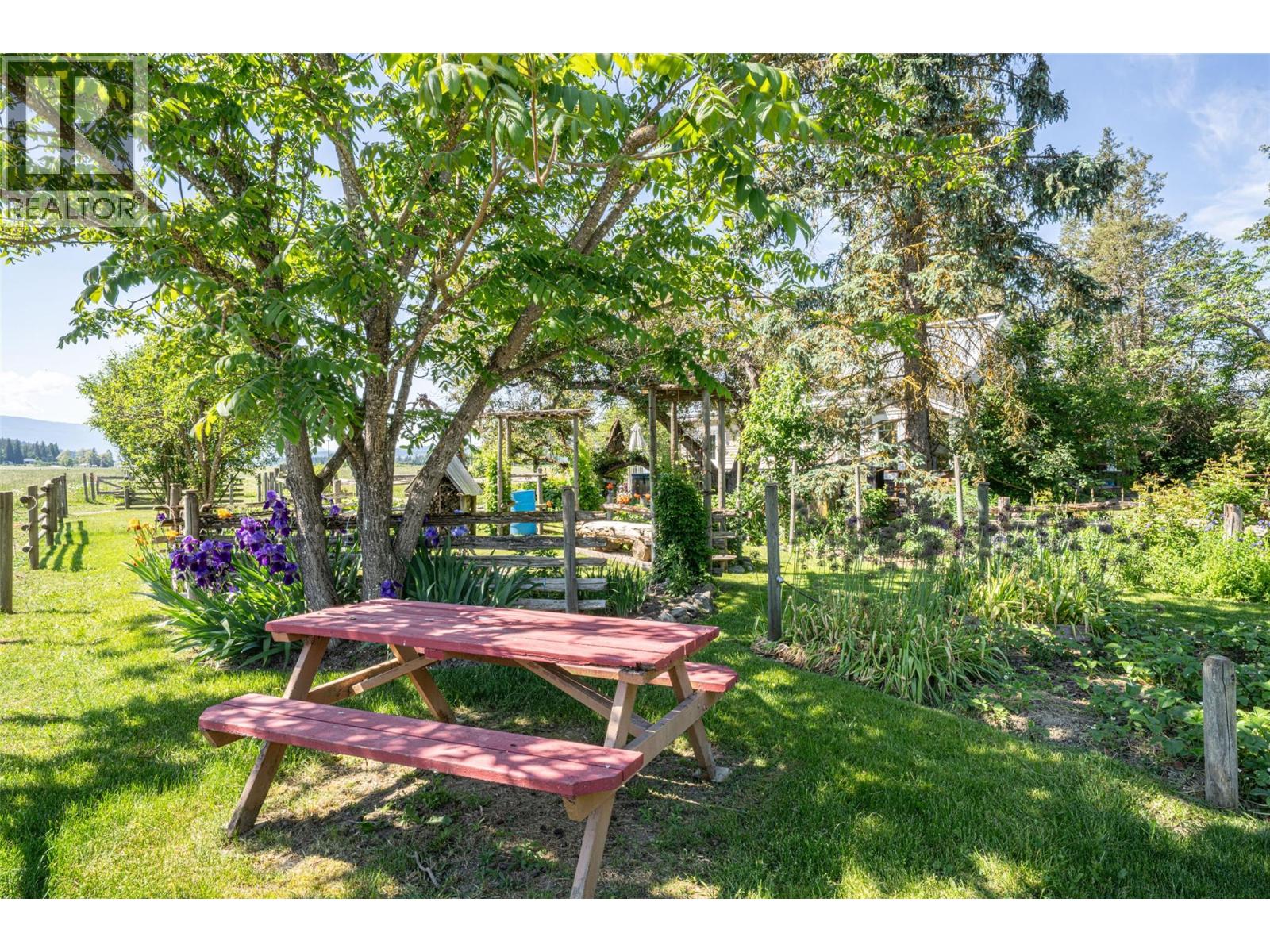 749 Enderby - Grindrod Road - 89