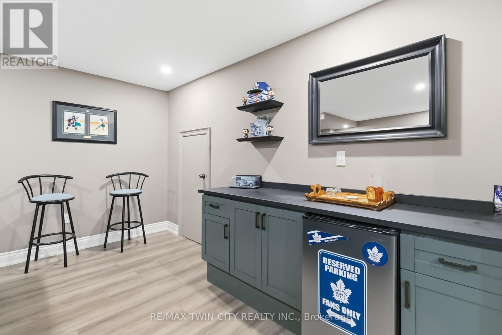 16 POLLARD STREET - 34