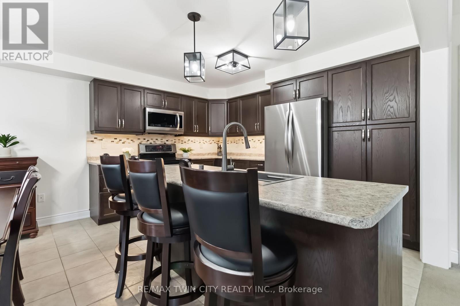 16 POLLARD STREET - 11