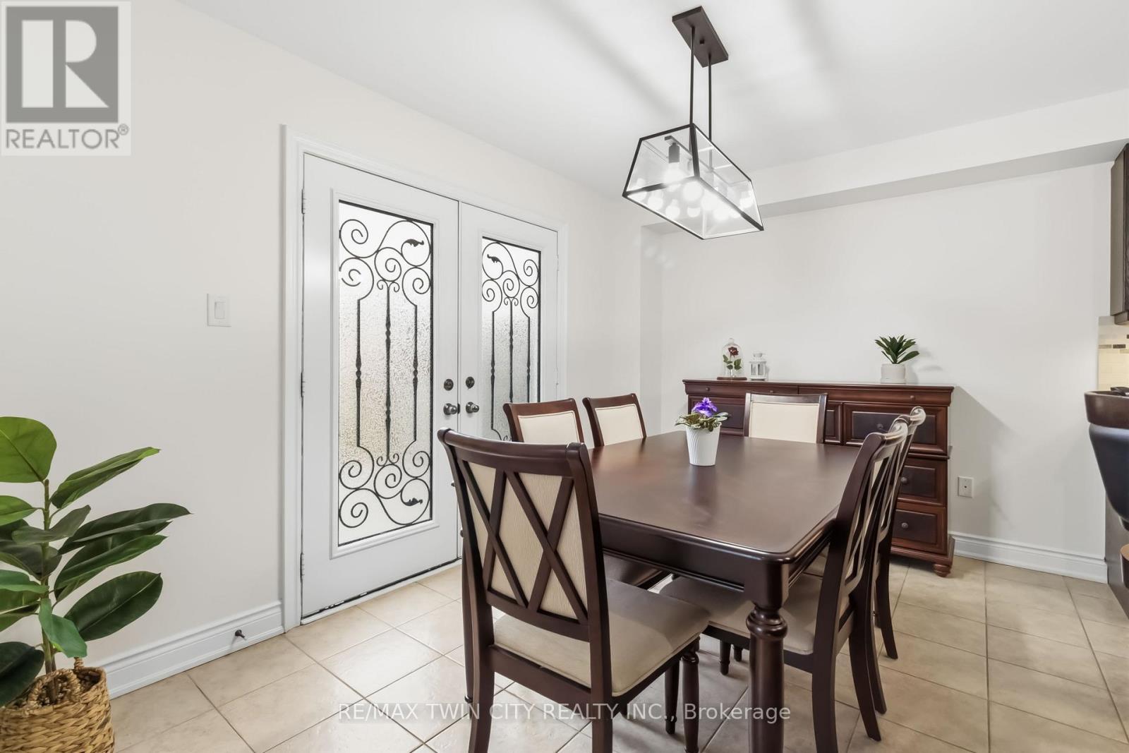 16 POLLARD STREET - 12