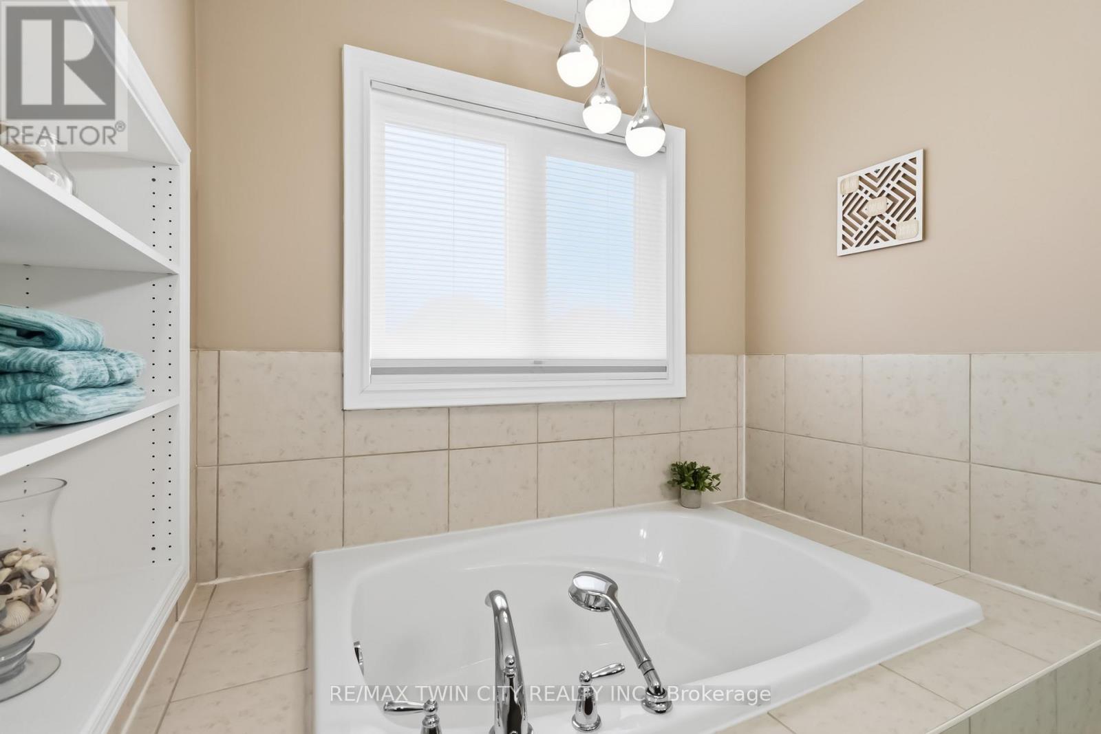 16 POLLARD STREET - 28