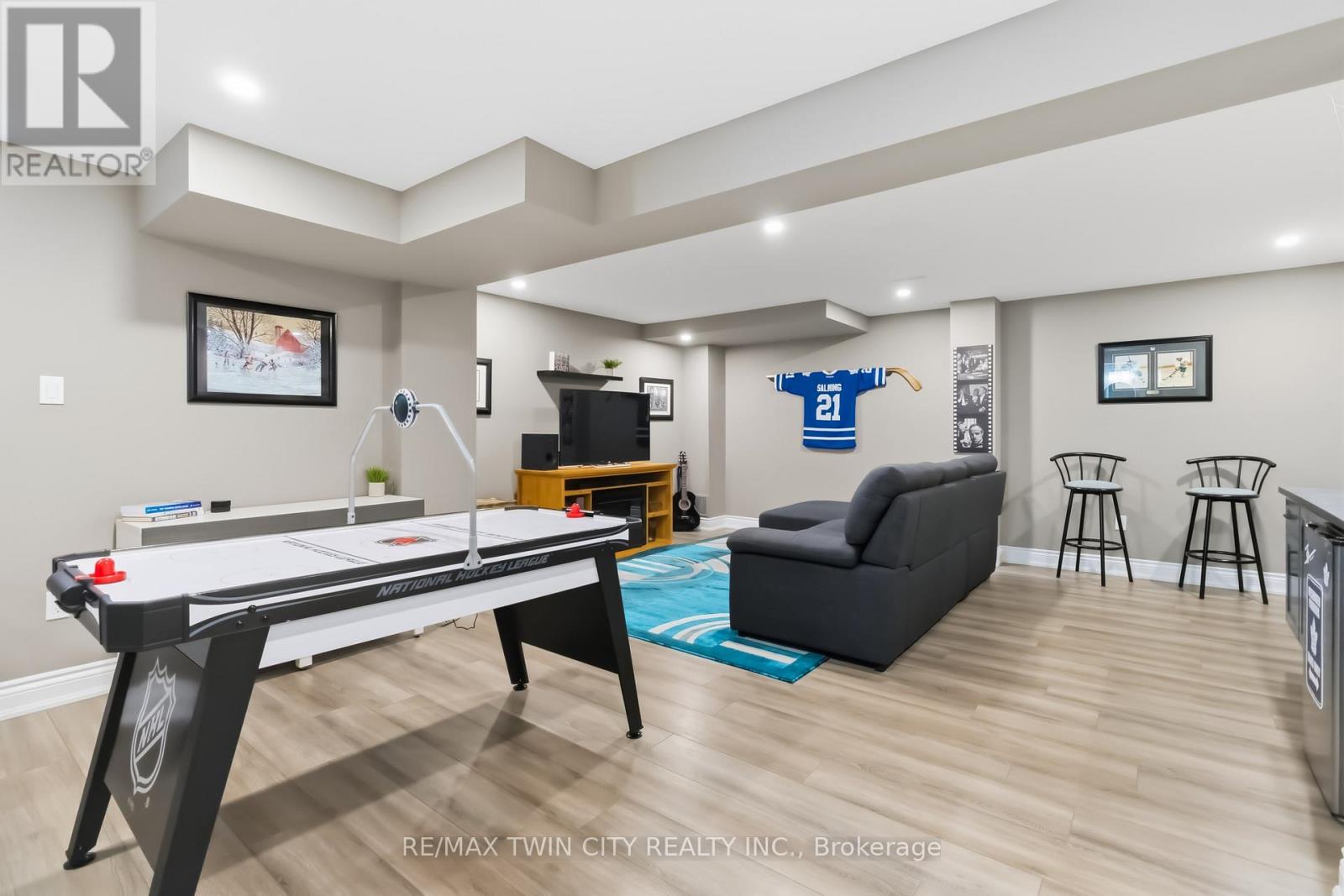 16 POLLARD STREET - 31