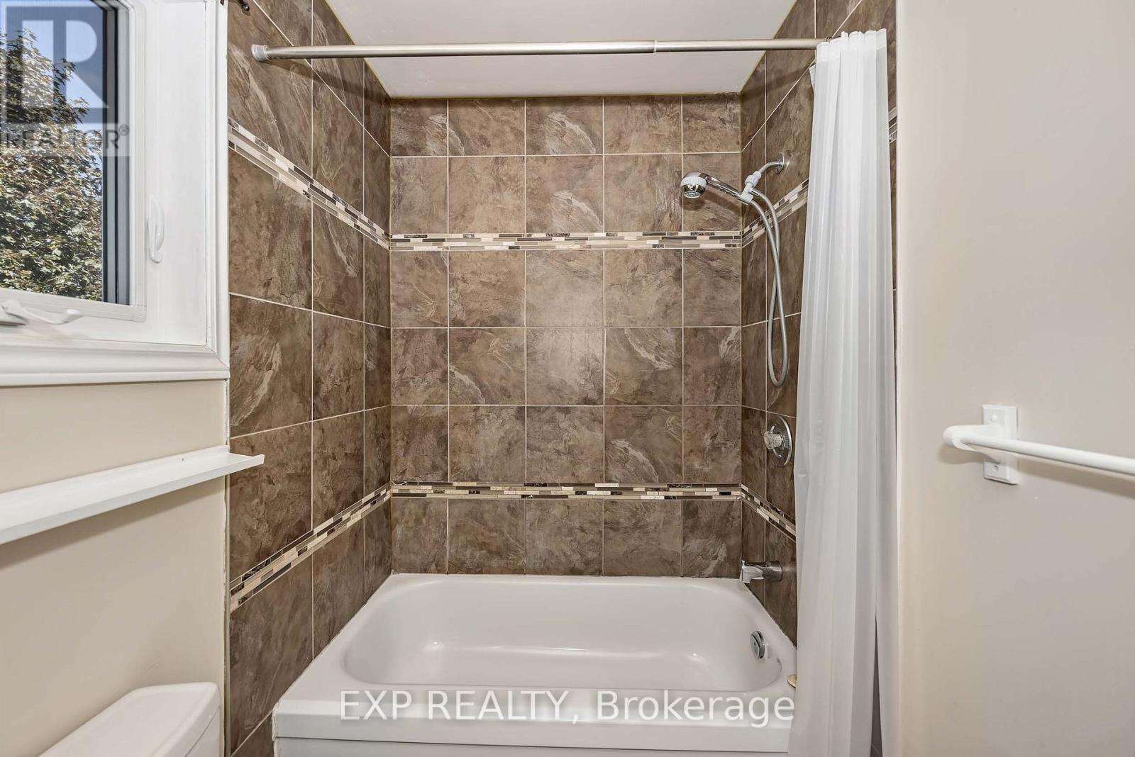 3 Bed, 3 Bath House for Sale in Ottawa – 1242 ST JEAN STREET, Ottawa – MLS# X13428972 - Image 21