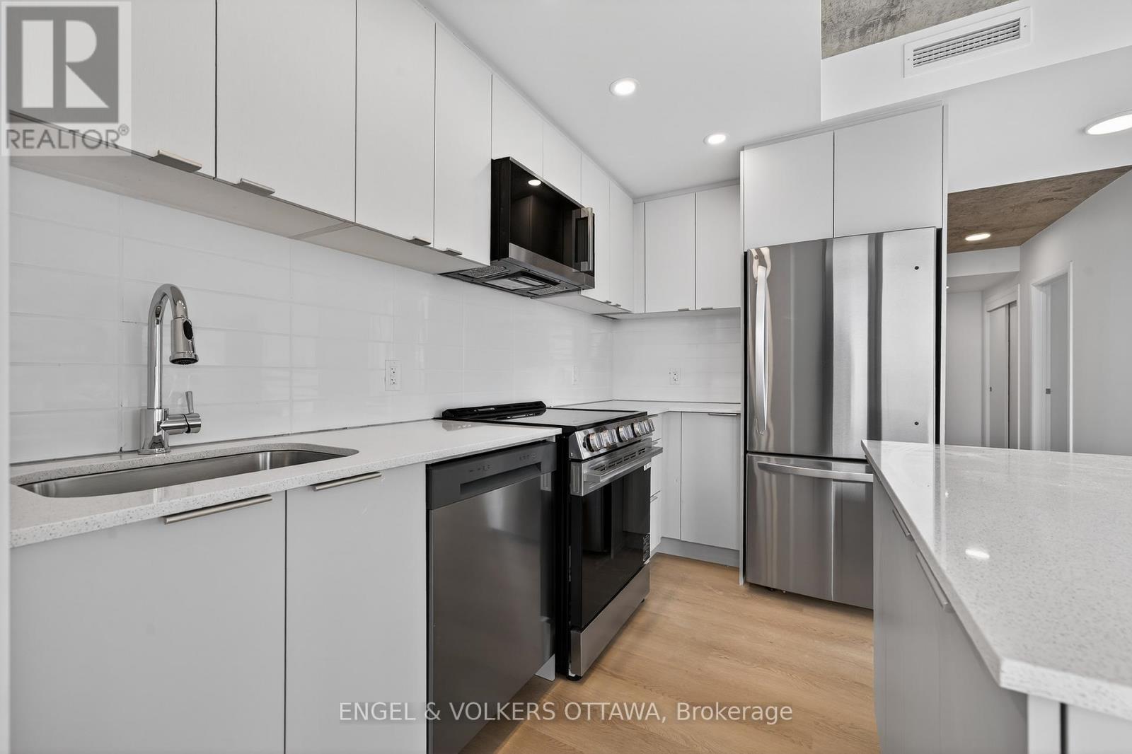2 Bed, 1 Bath House for Rent in Ottawa – 2307 – 1360 CARLING AVENUE, Ottawa – MLS# X13428982 - Image 11