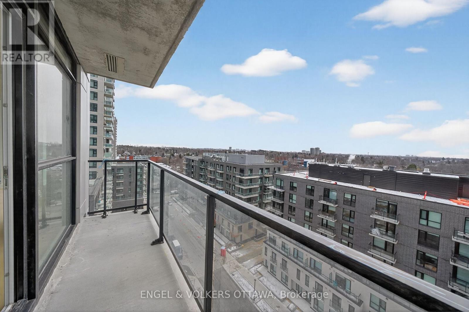 2 Bed, 1 Bath House for Rent in Ottawa – 2307 – 1360 CARLING AVENUE, Ottawa – MLS# X13428982 - Image 4