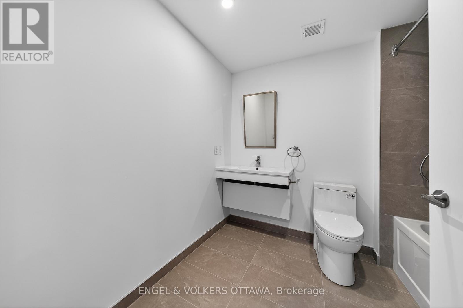 1 Bed, 1 Bath House for Rent in Ottawa – 1203 – 1370 CARLING AVENUE, Ottawa – MLS# X13429004 - Image 16