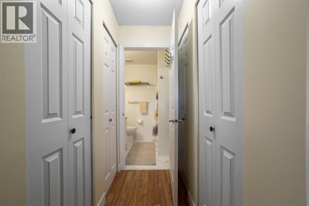 311, 4623 65 Street - photo 2