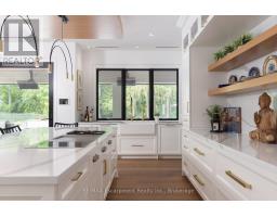 Kitchen - 129 Wolfdale Avenue, Oakville, ON L6L4R9 Photo 14