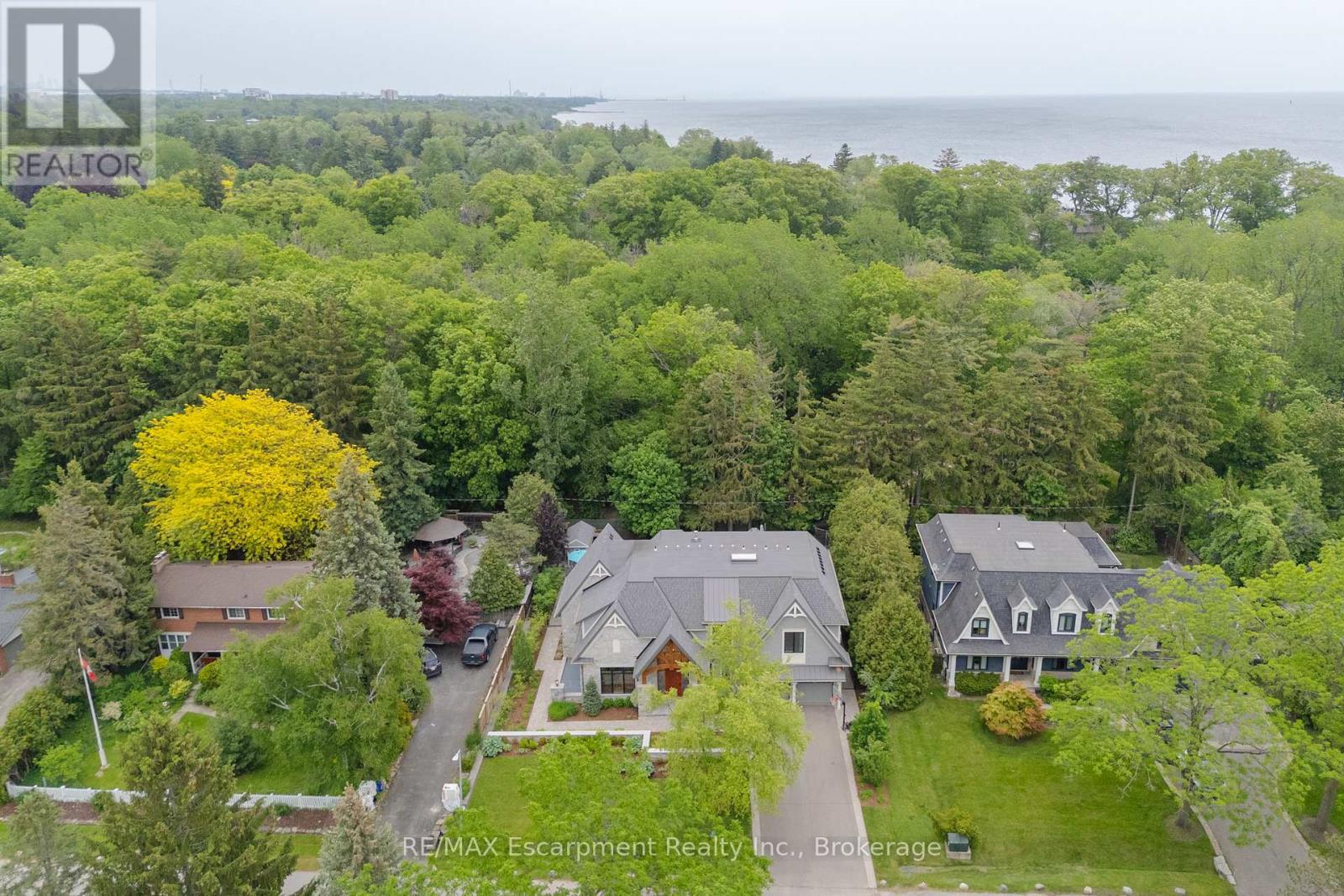 129 WOLFDALE AVENUE - 44