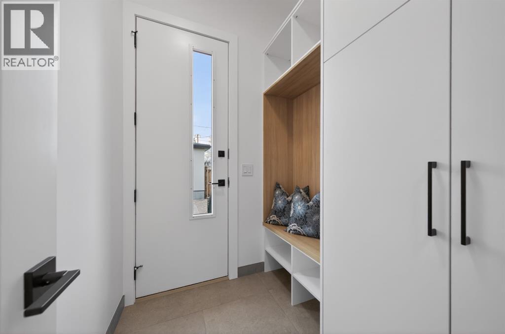 2333 24 Avenue SW - 10