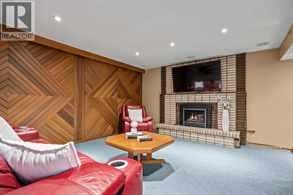 Family Room - Lower