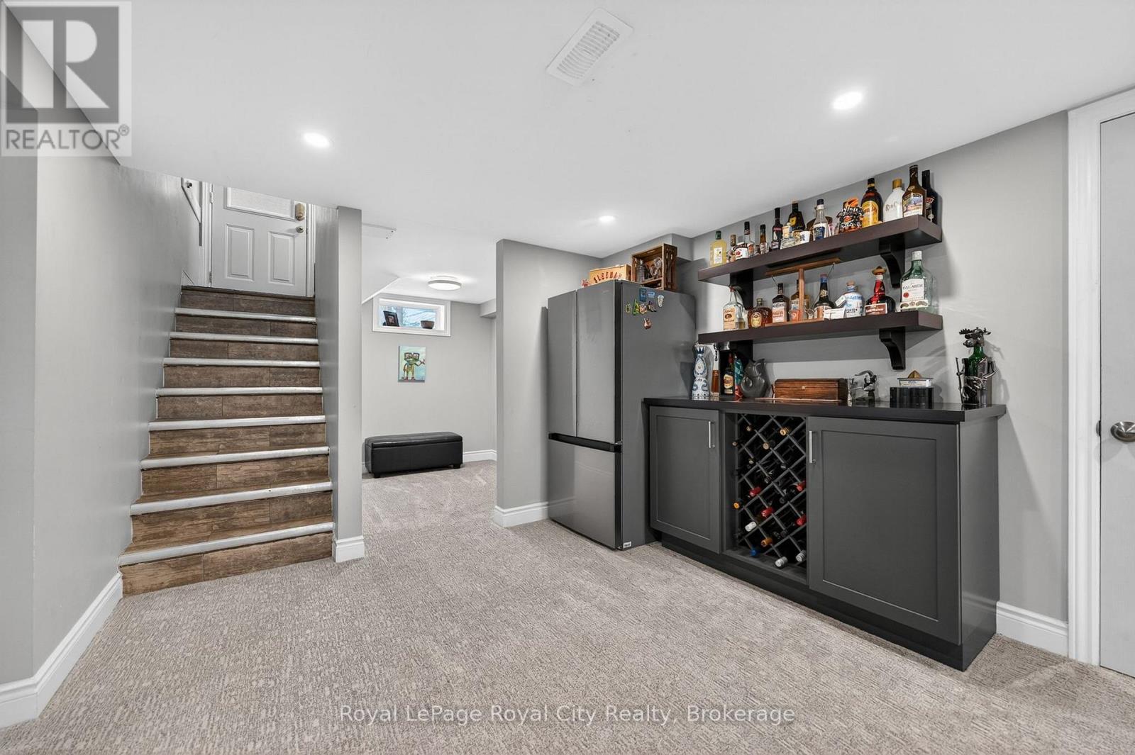 281 METCALFE STREET - 18