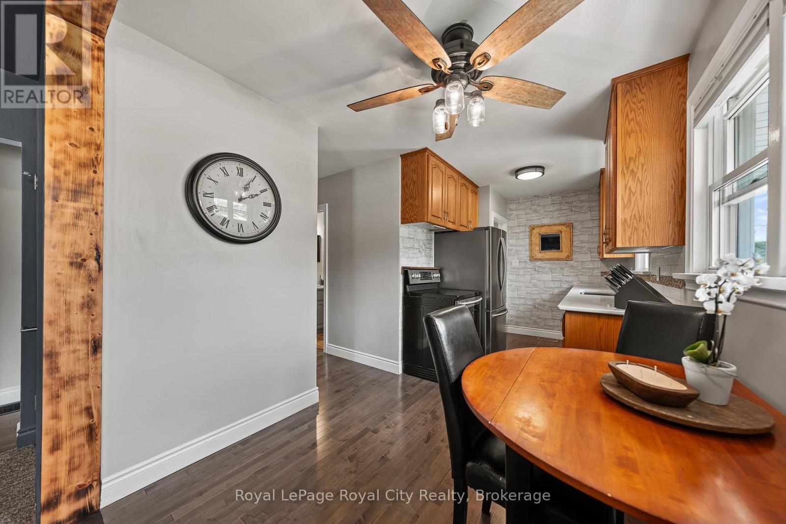 281 METCALFE STREET - 7