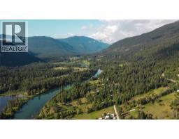6777 Perry's Back Road, Winlaw, BC V0G2J0 Photo 33