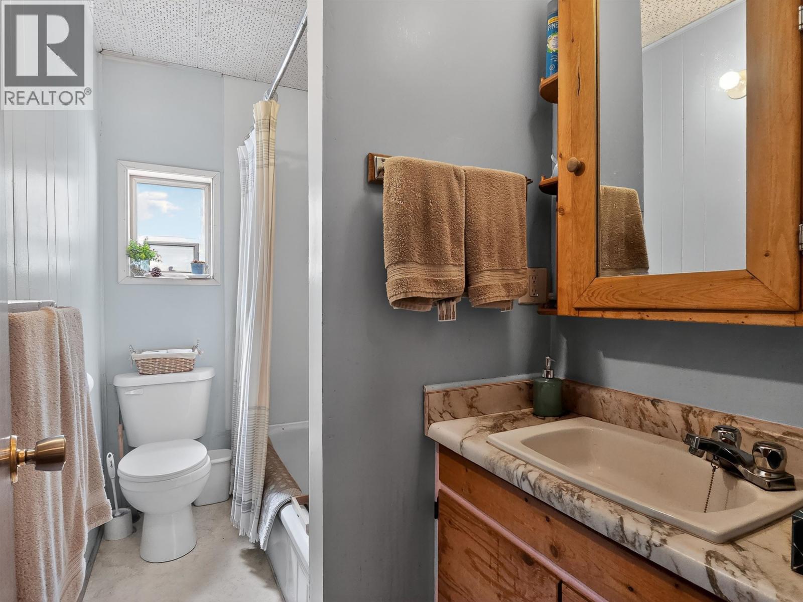 6693 HYRA ROAD - 11