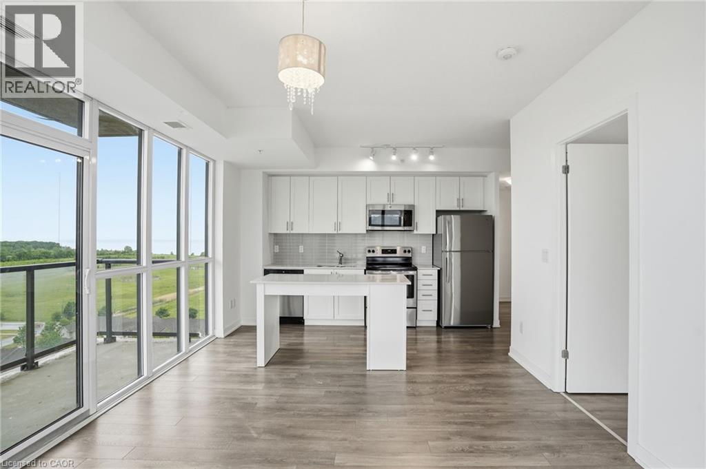 #1201 550 NORTH SERVICE Road - 15