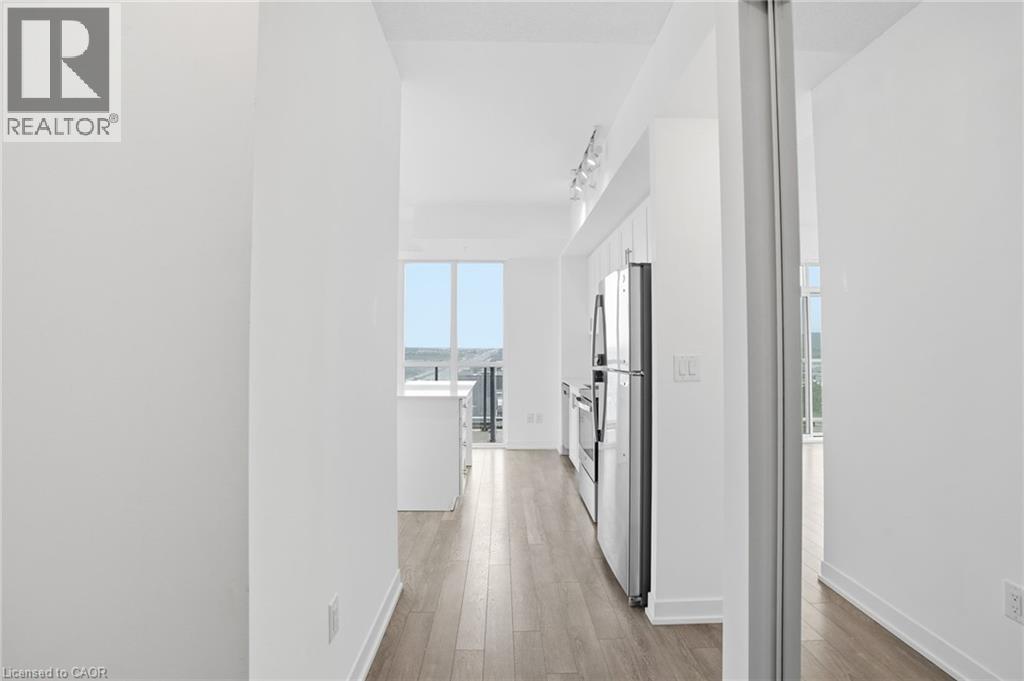 #1201 550 NORTH SERVICE Road - 7