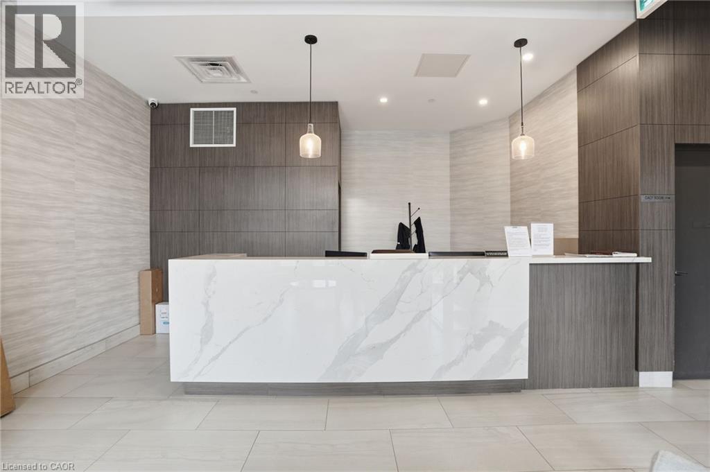 #1201 550 NORTH SERVICE Road - 5