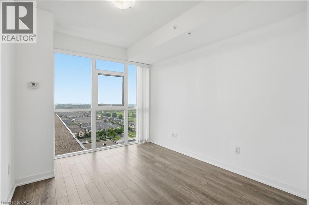 #1201 550 NORTH SERVICE Road - 21