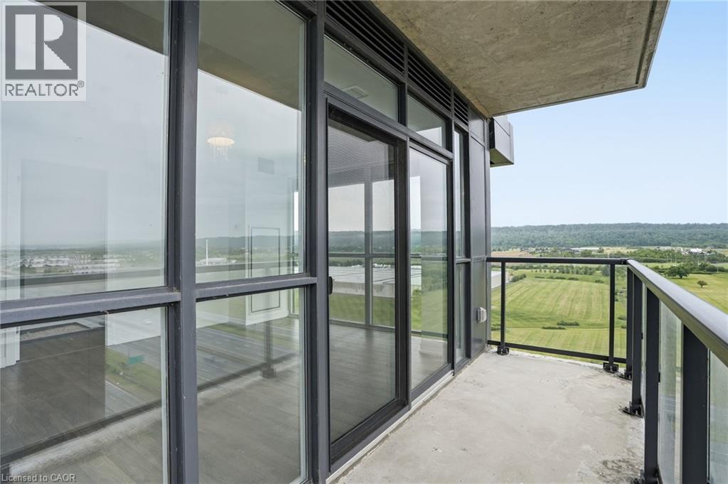 #1201 550 NORTH SERVICE Road - 26