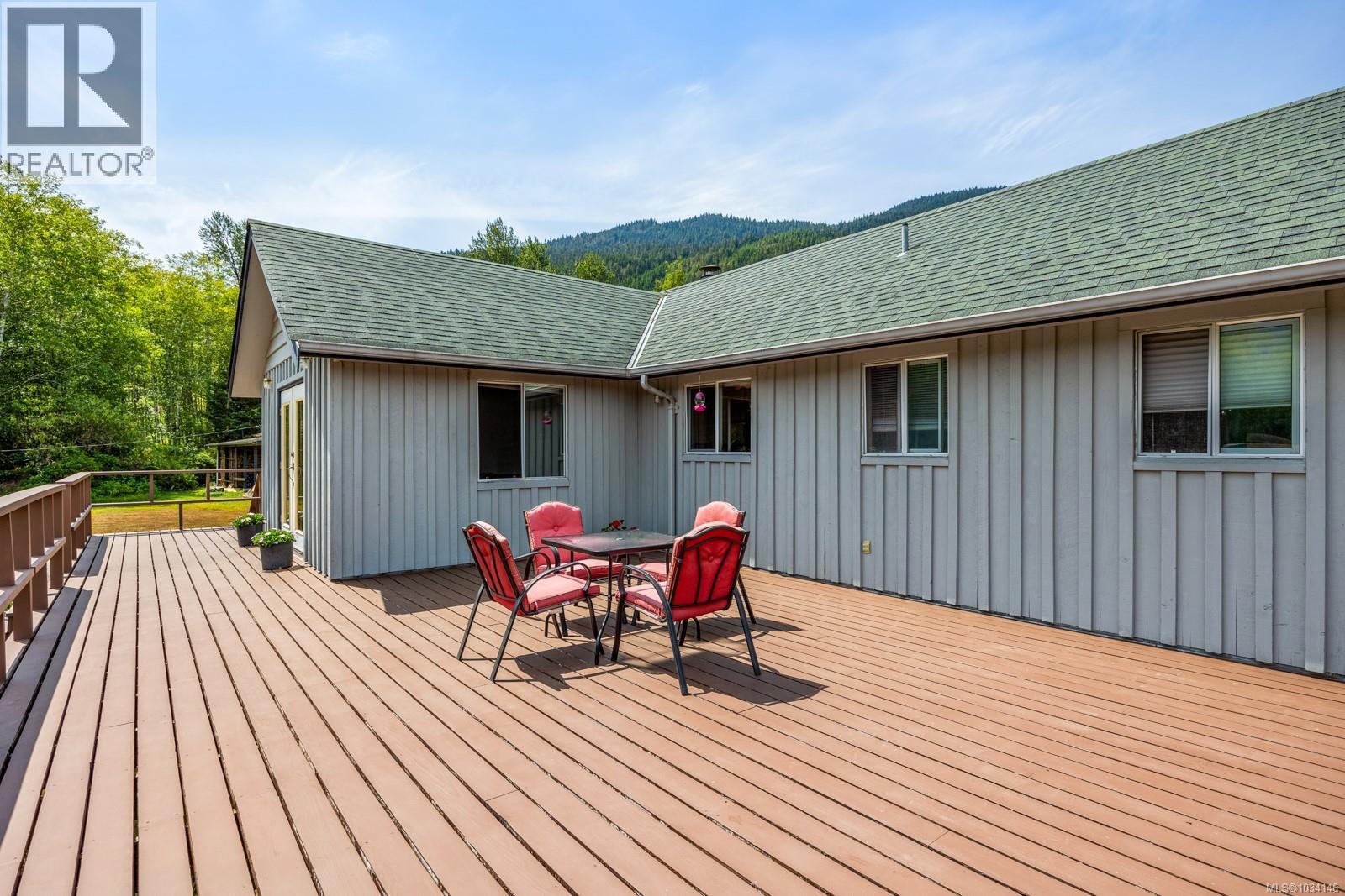 843 Sayward Rd - 14
