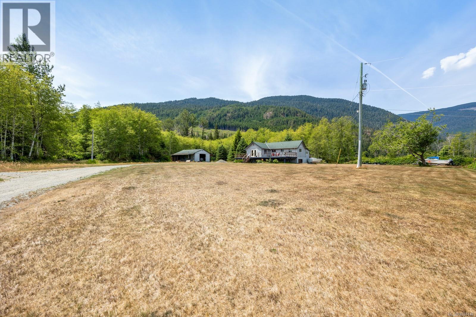 843 Sayward Rd - 18