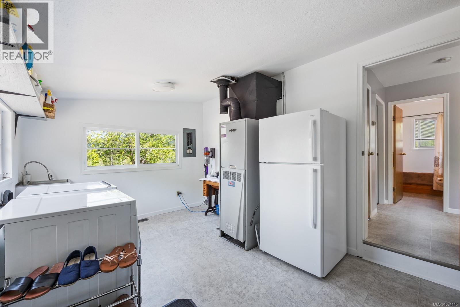 843 Sayward Rd - 24