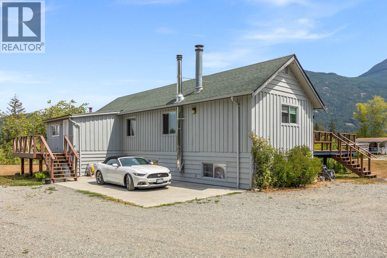 843 Sayward Rd - 9