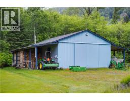 843 Sayward Rd, Sayward, BC V0P1R0 Photo 19