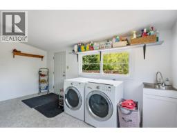 843 Sayward Rd, Sayward, BC V0P1R0 Photo 25