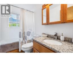 843 Sayward Rd, Sayward, BC V0P1R0 Photo 37