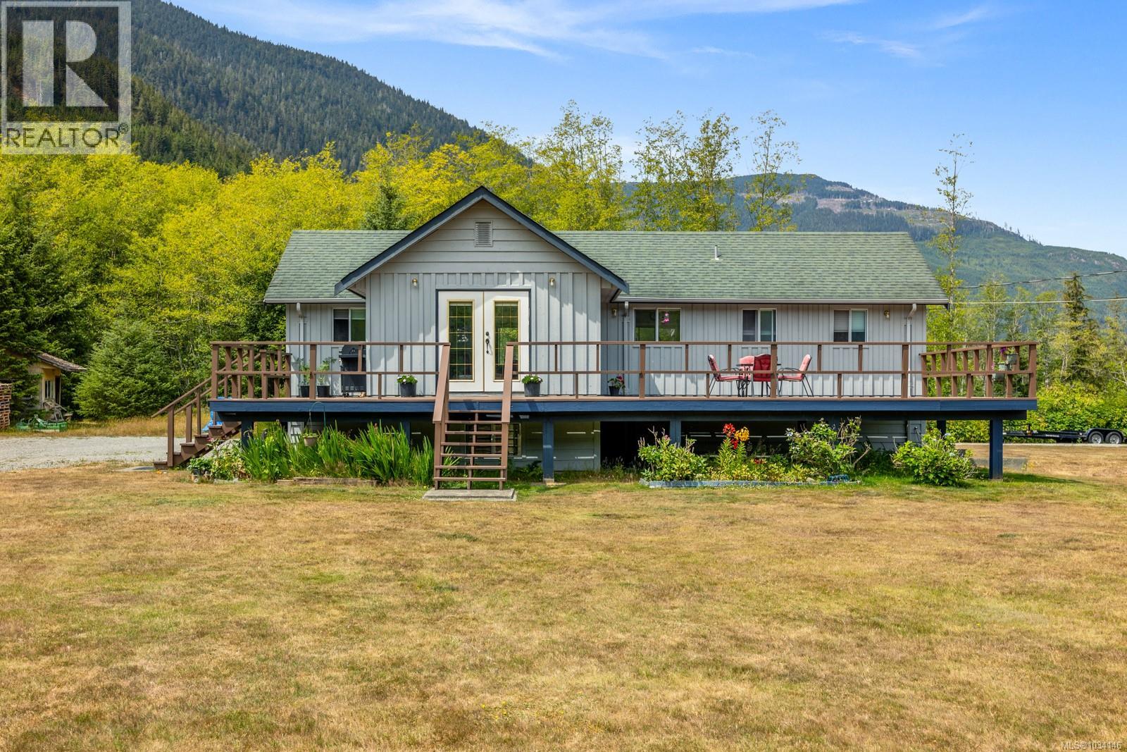 843 Sayward Rd - 2