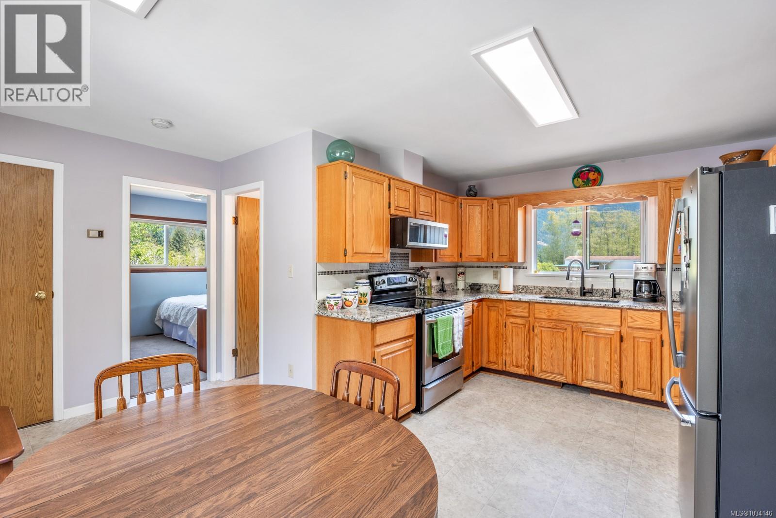 843 Sayward Rd - 30