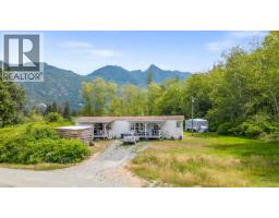 843 Sayward Rd, Sayward, BC V0P1R0 Photo 67