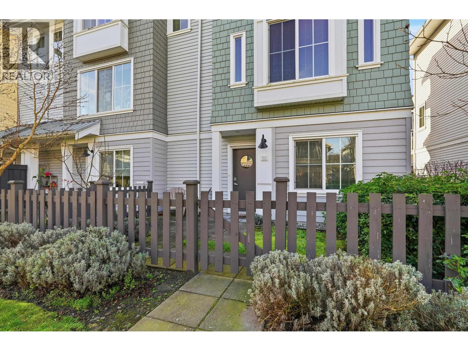 #20-5550 ADMIRAL Way, Ladner