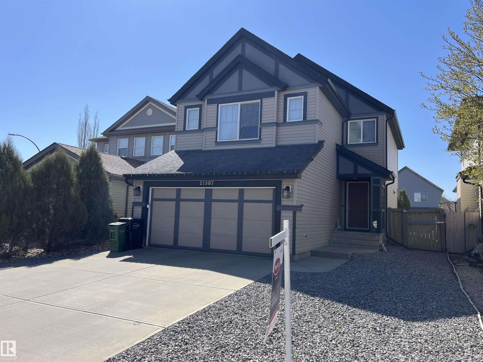 21907 95 AV NW - 1
