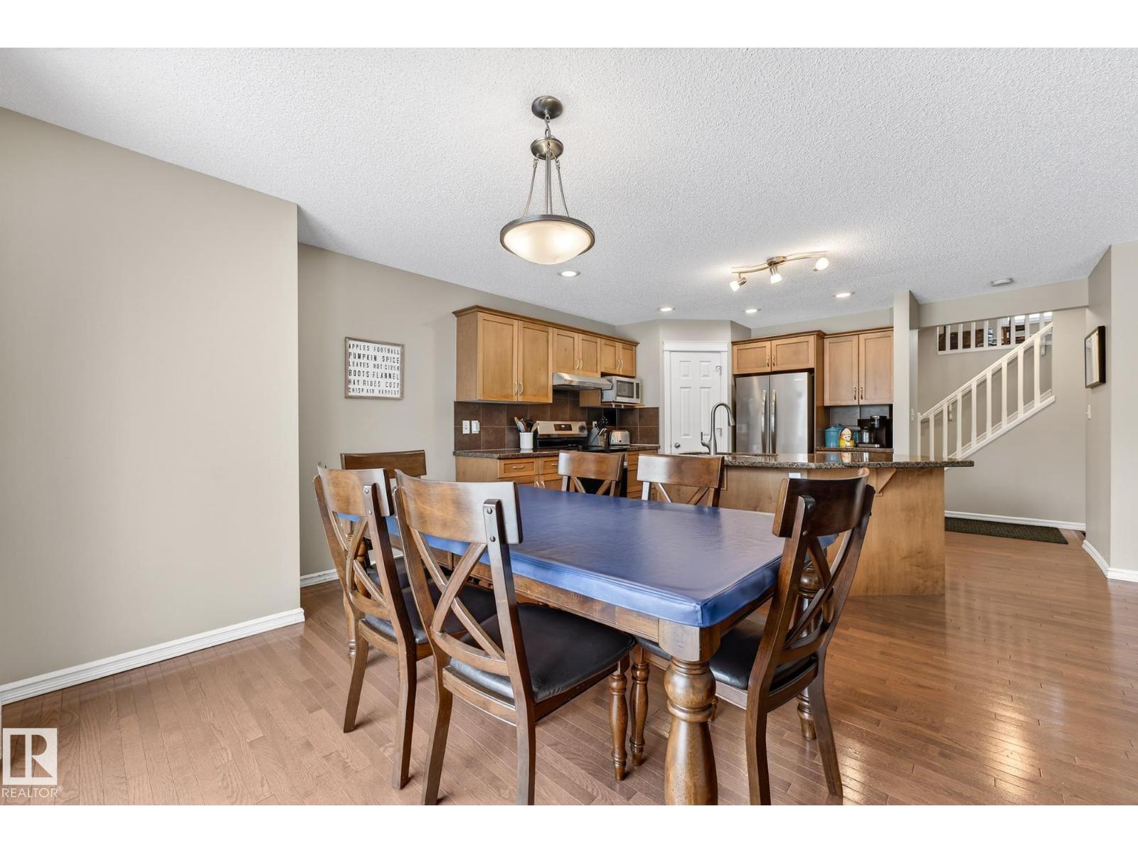 21907 95 AV NW - 14
