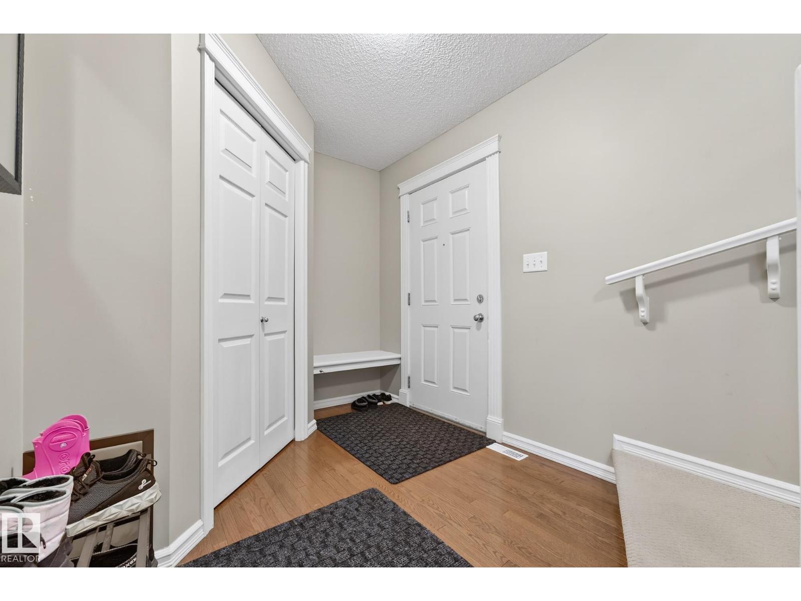 21907 95 AV NW - 2