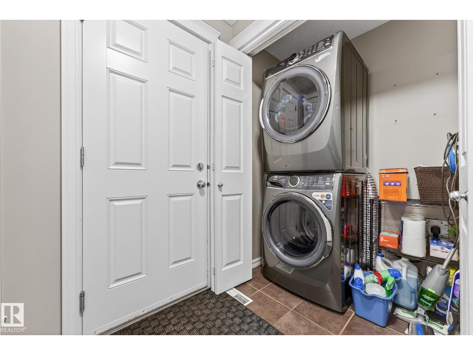 21907 95 AV NW - 20