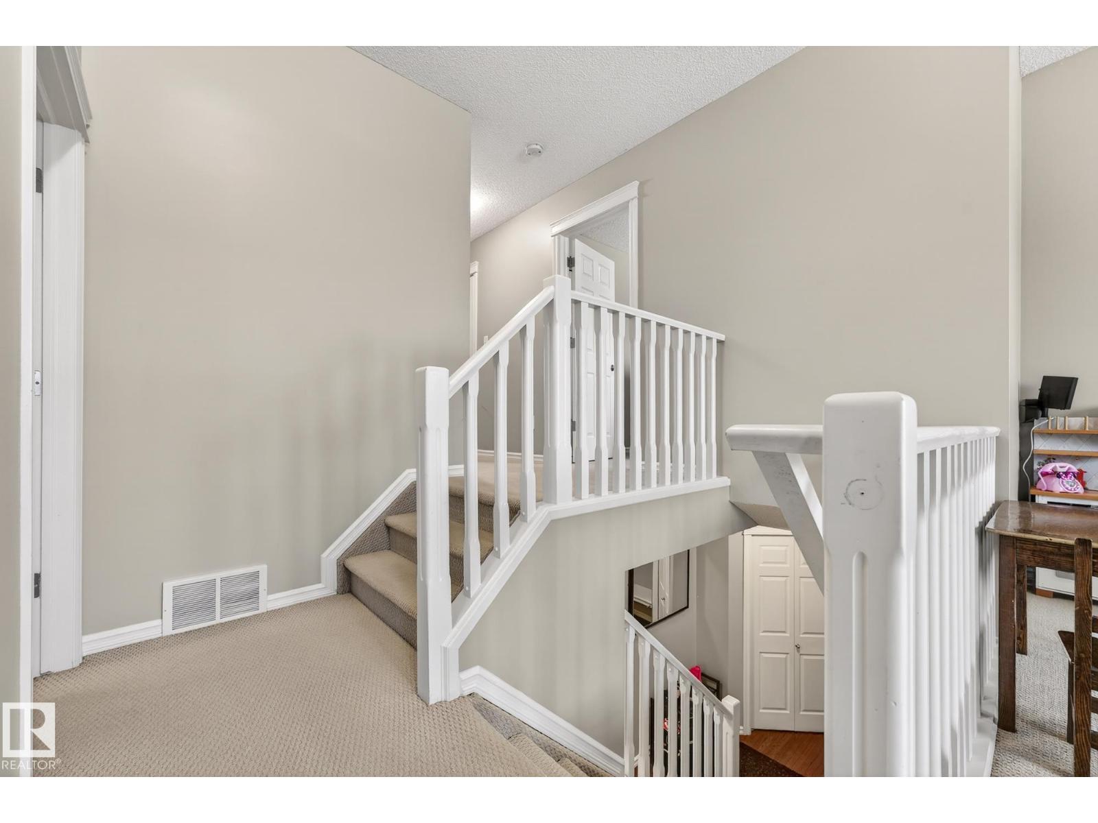 21907 95 AV NW - 21