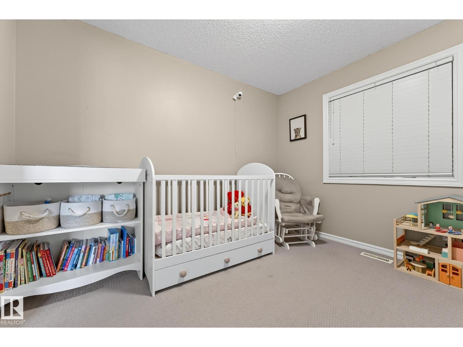 21907 95 AV NW - 30